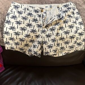Old Navy women’s shorts size 8
